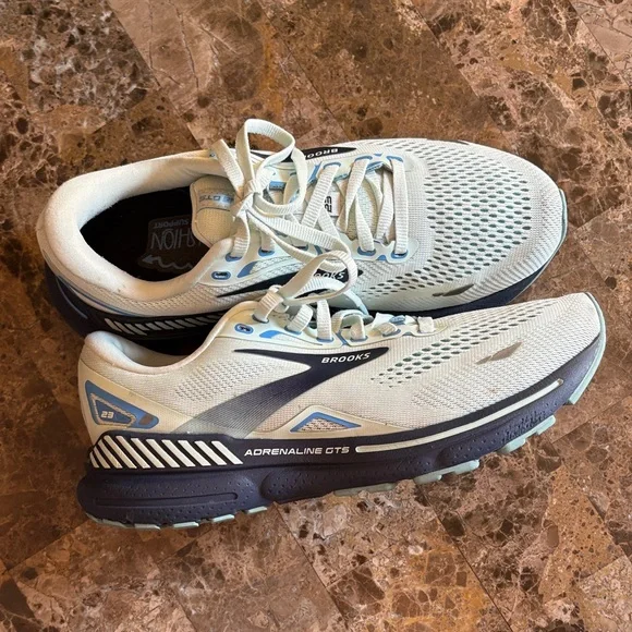 Brooks Women’s Athletic Shoes in baby , blue and Navy blue - Picture 4 of 16
